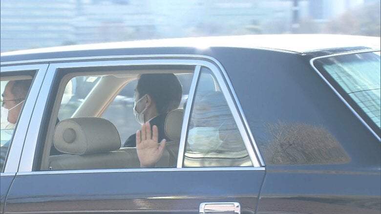 研究のため皇居に入られる上皇さま　1月22日