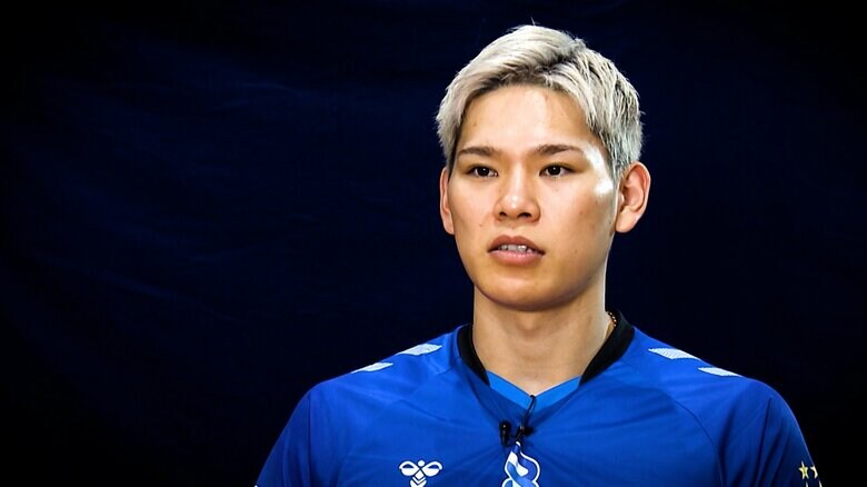 9月3日　インタビューを受ける西田有志