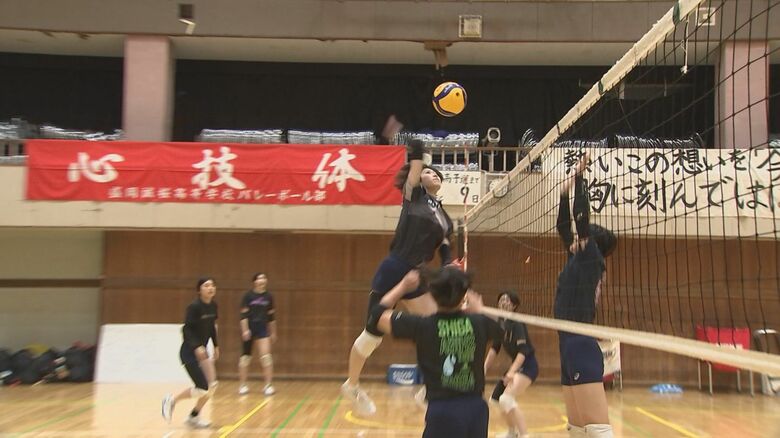 盛岡誠桜女子バレー部の練習