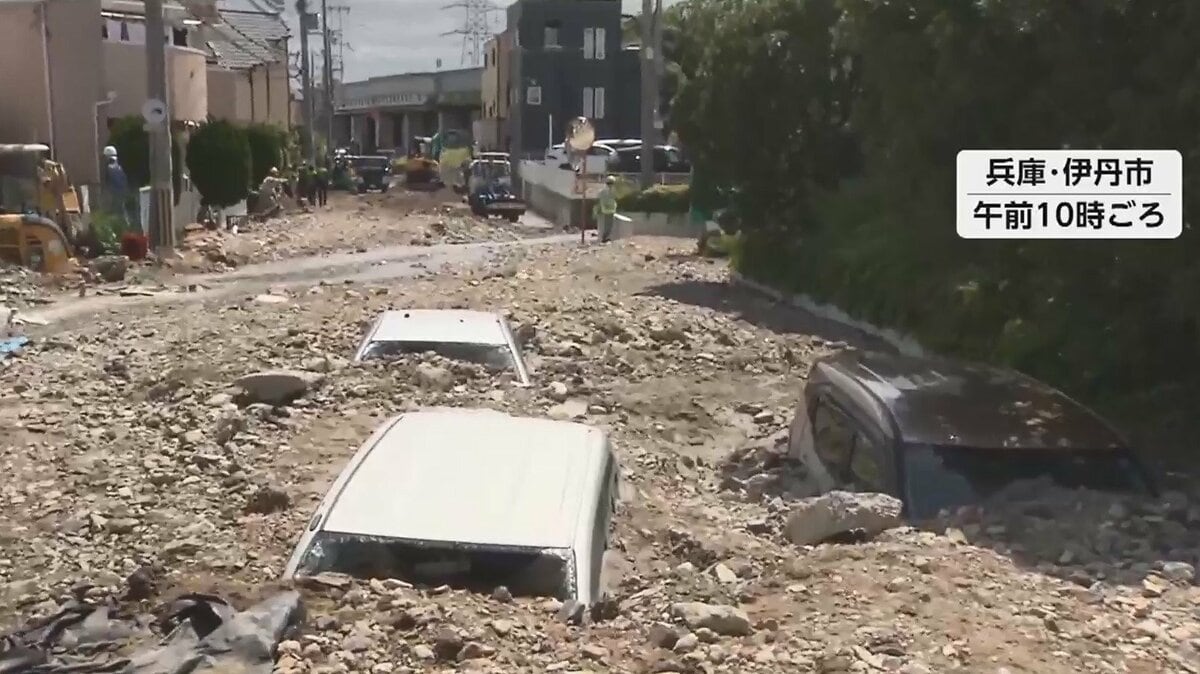 兵庫・伊丹市で堤防決壊 住宅街に土砂…車埋まる 千葉でも最多