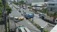 車7台絡む玉突き事故 トラックが信号待ちの車などの列に突っ込む…別の車にも衝突 東京・江戸川区