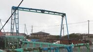 強風でクレーンが動き…つるされていた長さ約5メートルの鉄の棒の束が男性作業員に当たり意識不明…休憩から戻った同僚が発見…鉄筋会社付近の車のドラレコに当たる瞬間が映る〈北海道伊達市〉