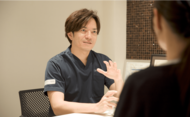 自宅や施設で歯科の訪問診療を受けた人は、2024年度に少なくとも49万人。札幌の歯科医院ユアーズデンタルクリニック院長・湯口晃弘が、レセプトの人数から在宅歯科の規模を分析。