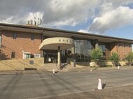 駅の階段での犯行を通行人が目撃…16歳女性のスカート内を盗撮しようとしたか 市職員の46歳男を現行犯逮捕