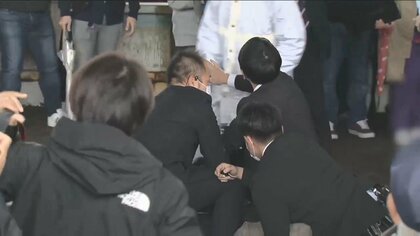 【速報】現場で取り押さえられた男を逮捕　岸田首相の演説前に爆発音　和歌山市
