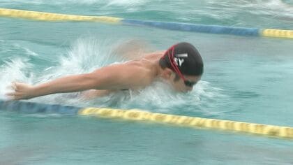 パリパラ競泳　富田宇宙選手が2大会連続のパラリンピック出場へ 「最高のパフォーマンスを」