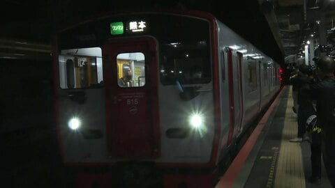 「待ち遠しかった」熊本地震で運休のJR鹿児島本線が約2カ月半ぶりに全線再開　安全面を考慮し一部区間は徐行運転