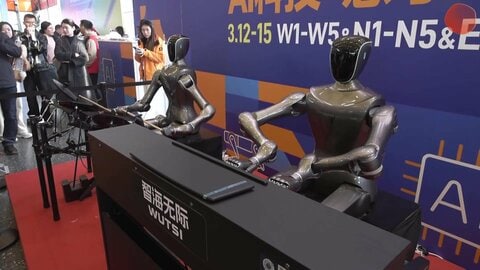 最新「家電ロボット」が続々登場　ボクシングもできる人型ロボットは197万円から　AI搭載などハイテク進む中国・上海で見本市