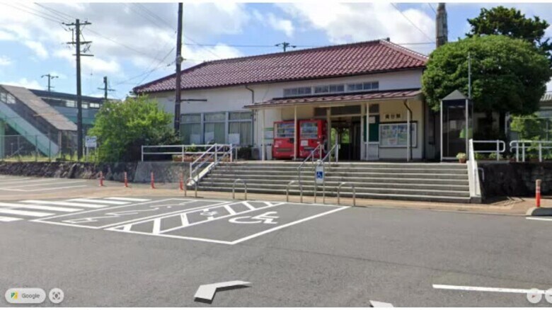 列車内で「盗撮」と誤解！？警察官駆けつけ対応のため山陰線の駅で下り列車約30分停止（鳥取）｜FNNプライムオンライン