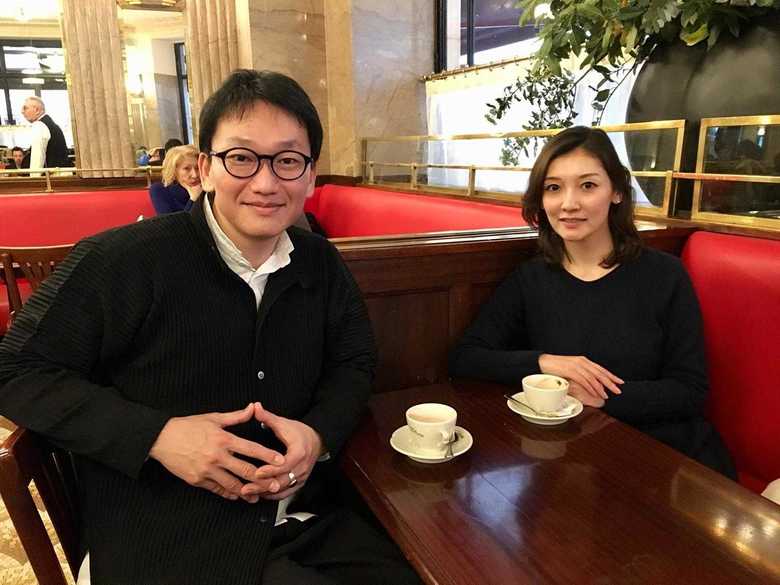 津崎良典先生(左)と筆者(右)
