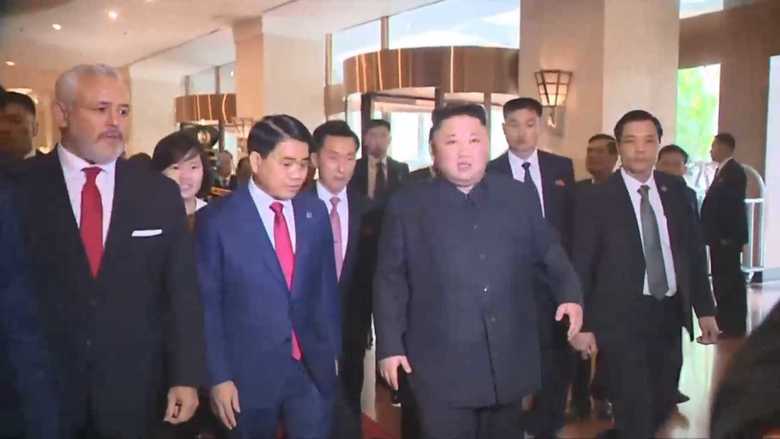 ハノイ市内のホテルに到着した金正恩委員長