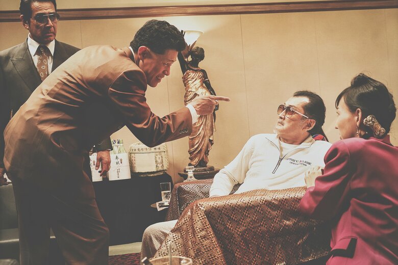 上林成浩（鈴木亮平）