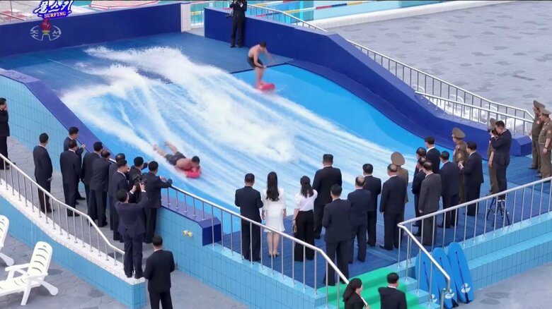 人工サーフィン施設も設置されていた