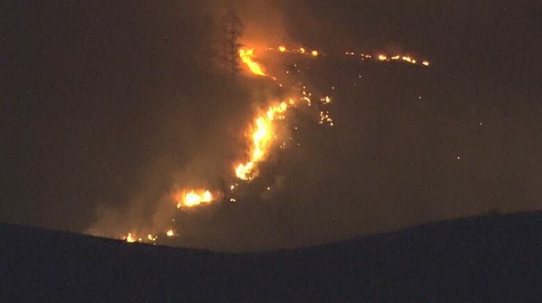 大規模な山火事が発生した霧ヶ峰高原（5月4日午後10時ころ）