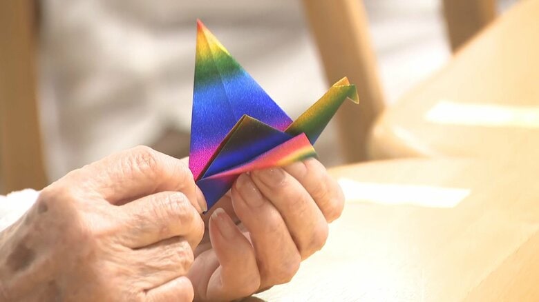 原爆養護ホーム入居者が折り紙で作った平和の象徴の「ハト」