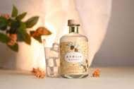 旬を逃さぬ一輪一輪の手摘みから。香り高き「金木犀GIN -MATOU-」ができるまで