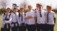【世界の制服:英国編】スカートの制服が世界から消えるの?