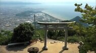 絶景スポット「天空の鳥居」に新名物 御朱印にイリコ…神社境内に驚きの自販機誕生【香川発】