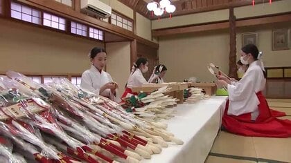盛岡八幡宮で縁起物作り大詰め　正月準備進む　破魔矢8000本・熊手3000本奉製　岩手県