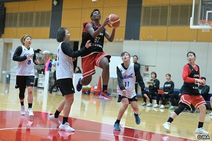 【パリへ世界決戦！バスケ女子】ムードメーカー・馬瓜エブリン  武器は1年の休養で得た「考え方の余裕」