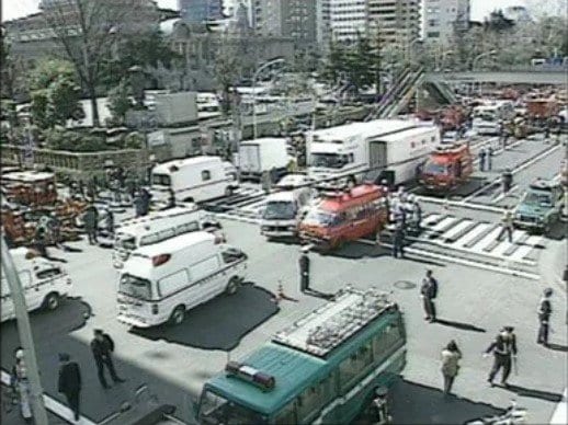 築地本願寺駅前は野戦病院のような状況に 1995年3月20日