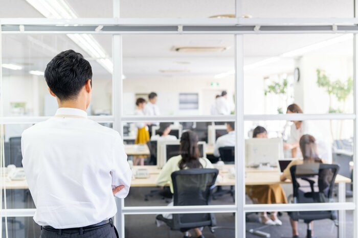 管理職の意識の変化も求められる(画像:イメージ)