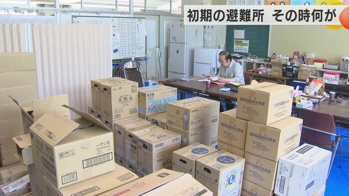 現在も避難所の運営を続ける泉谷信七さん