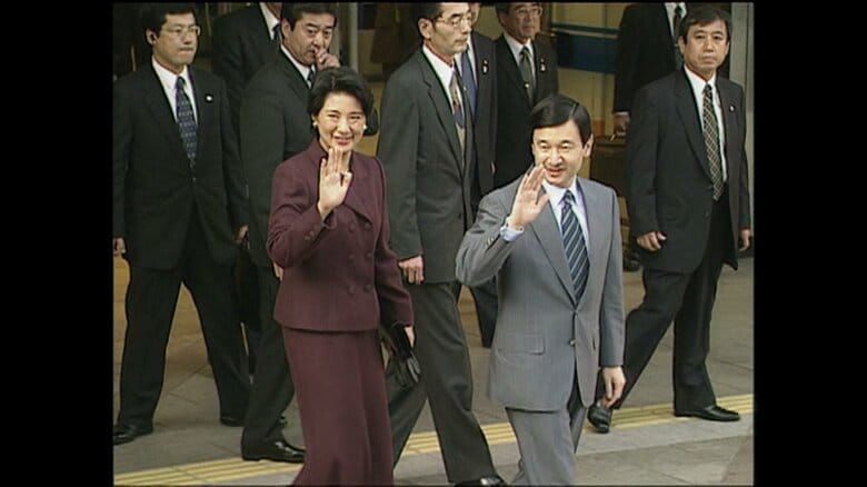「全国障害者スポーツ大会」開会式にご出席された両陛下　浜名湖北側の“思い出の町”で仲間たちとの再会も（2003年12月21日放送）【「皇室ご一家」の記憶】｜FNNプライムオンライン