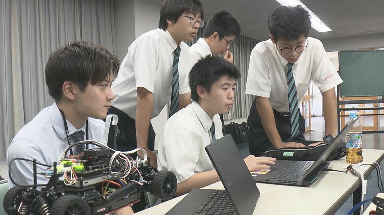 AIで障害物も回避…自動運転ミニカーバトルに海陽学園の中学生が挑戦 リーダー育成目指しトヨタ等が設立｜FNNプライムオンライン