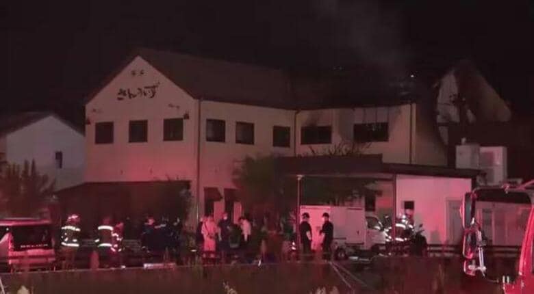 「人が刺されてガソリンまかれた」と通報　本巣市のケーキ店で火災 2人死亡3人を病院に搬送 何らかのトラブルか｜FNNプライムオンライン