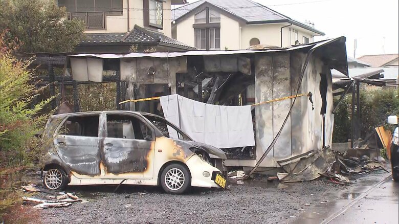 未明の火事で住宅全焼､車も燃える　焼け跡から3人遺体　高齢親子と息子か　茨城･水戸市｜FNNプライムオンライン