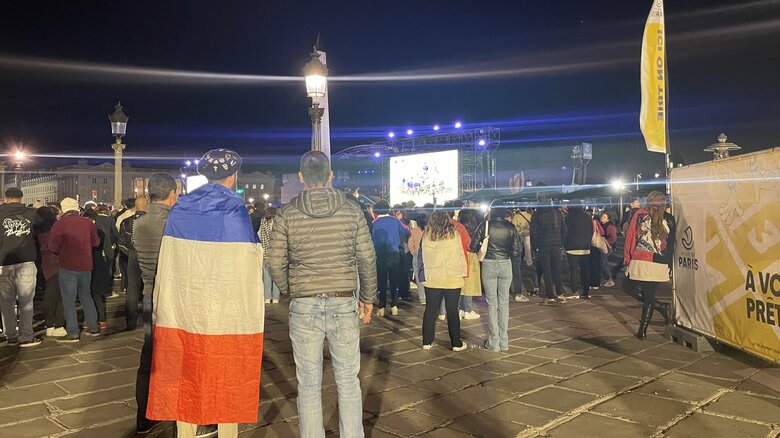 イベント会場では“オープンエア”の小便器