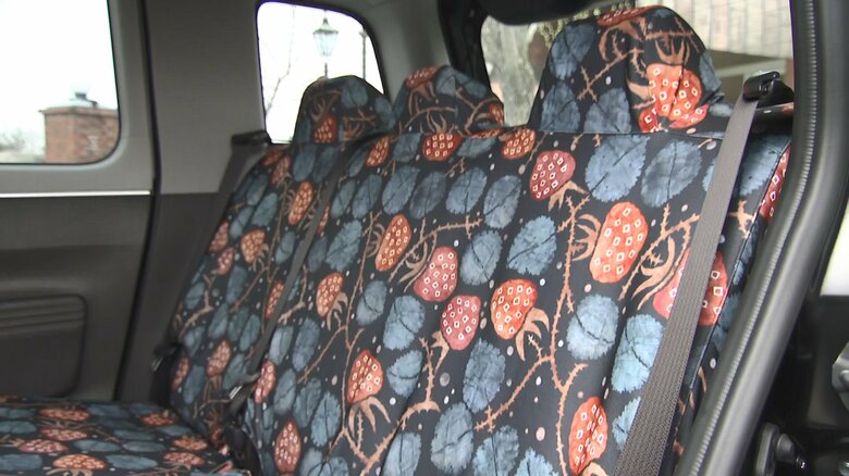 シートに描かれた岡山特産の果物　夢二のデザイン