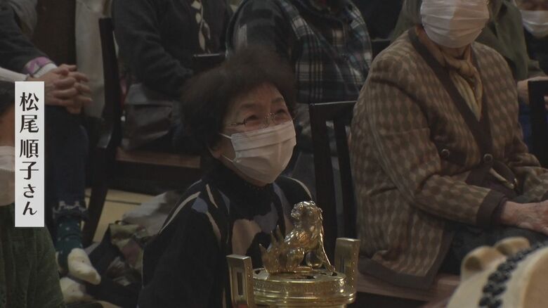 客席で見守る松尾順子さん
