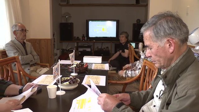 8月のイベントについて話し合う