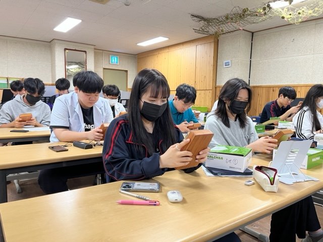 音楽の授業は合唱など科目が細分化されている