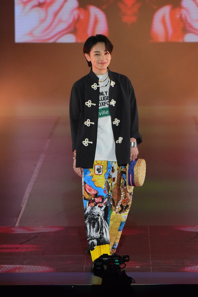(c)Rakuten GirlsAward 2023 SPRING/SUMMER