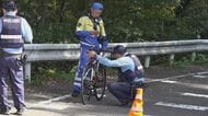 「カーブを曲がりきれずに転落した」 自転車ロードレースの参加者がガードレールに衝突しがけ下に転落　命に別条なし
