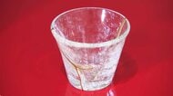 日本の伝統技法「金継ぎ」を体験　漆を使って器を修復　岩手県