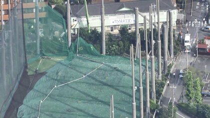 ゴルフ練習場の柱がぽっきりと…“巨大看板”落下で重傷者も　埼玉県に「竜巻注意情報」各地で突風被害相次ぐ