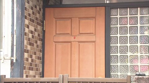 「早く風呂場に連れて行きたかった」介護中の94歳母親を2階から1階浴室に引きずり下ろし…死亡　64歳息子を逮捕　東京・杉並区