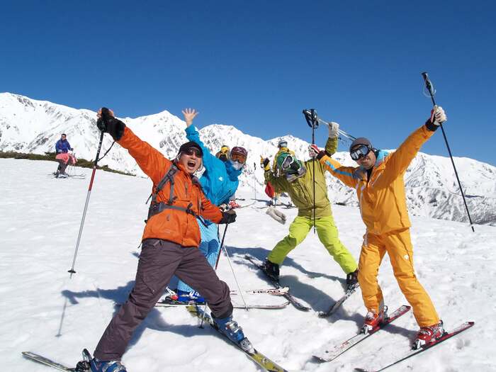 良質な雪とバラエティ豊かなコースで人気 (提供:白馬村観光局)