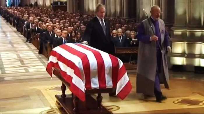 外交の天才とも称えられた米大統領がやれなかったこと トランプはパパ・ブッシュの爪の垢を煎じて飲むべき