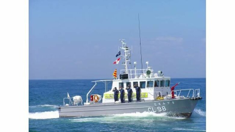 宇佐沖で浅瀬に乗り上げたプレジャーボートを救助【高知】｜FNNプライムオンライン
