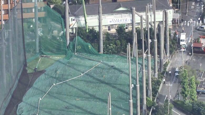 ゴルフ練習場の柱がぽっきりと…“巨大看板”落下で重傷者も　埼玉県に「竜巻注意情報」各地で突風被害相次ぐ｜FNNプライムオンライン