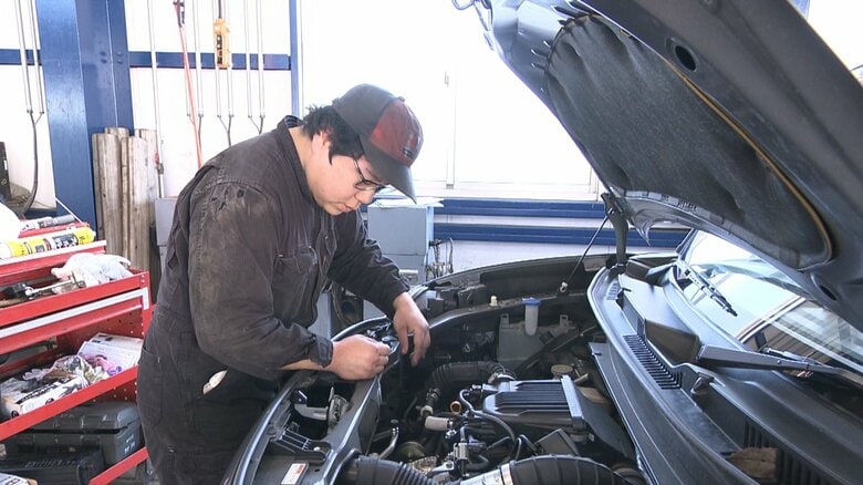 未経験者歓迎！異業種からの挑戦に活路は？未来を担うシン・人材戦略　人手不足が深刻な自動車整備業界　有効求人倍率は5倍超　専門学科を設置の高校には”熱視線”｜FNNプライムオンライン