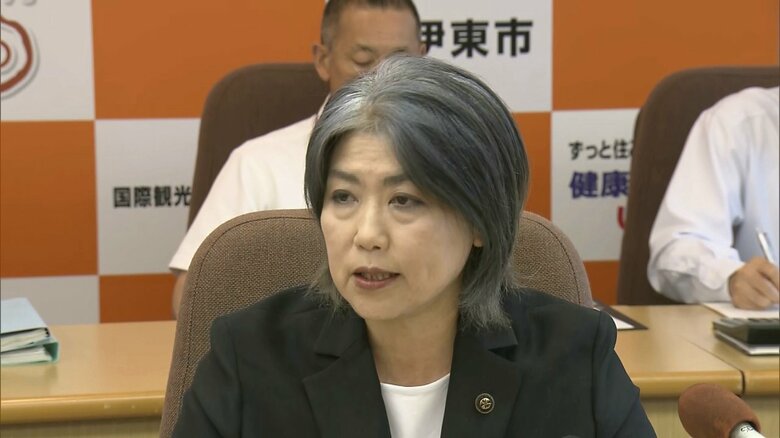 田久保市長の学歴詐称問題に揺れる伊東　夏期の観光状況は宿泊客数も施設入場者数も前年割れ　市最大のイベントも来場者激減　一連の騒動との関連については「報道によるイメージダウンと結論付けるのは簡単だが…」｜FNNプライムオンライン