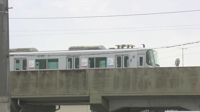 「線路に飛び込んだ」との目撃情報も…駅で30-40代位の男性が電車と接触 車両の下から引き揚げられ意識あり｜FNNプライムオンライン