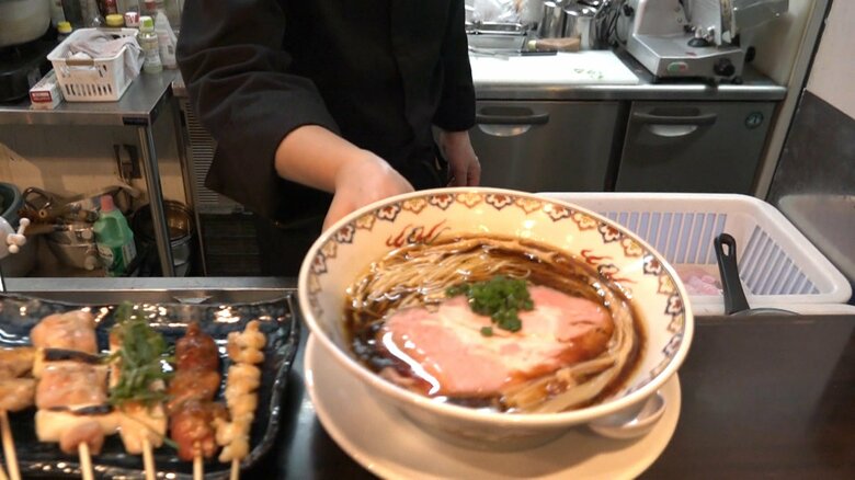 山形市内の焼き鳥店「やきとり遊喜」でもラーメンが。