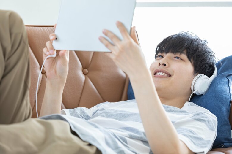 時間をかけて見るよりも“こなす”作業に（画像：イメージ）